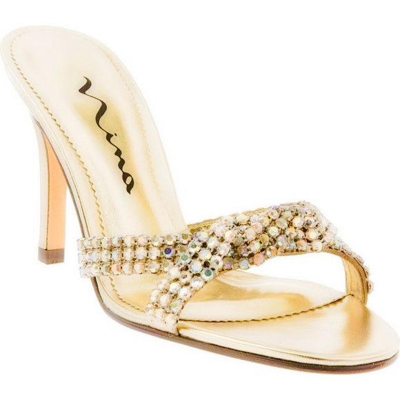 Nina - Picture 2 of 8